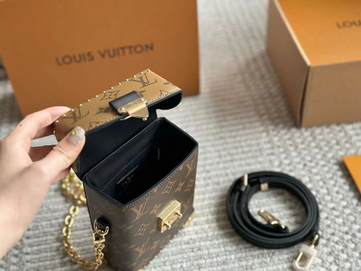 vuitton ボタン式