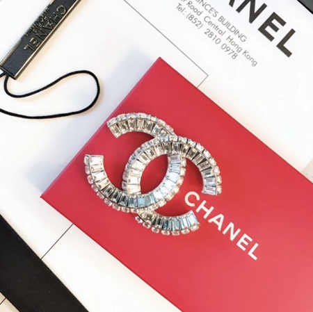Chanel スワロフスキークリスタル付きCCマークブローチ 
