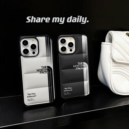 アイフォーン17プロ  ケース 