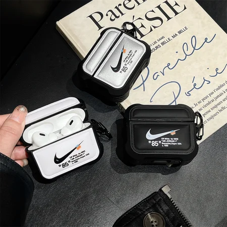 アイフォーン17pro nike ナイキ カバー 