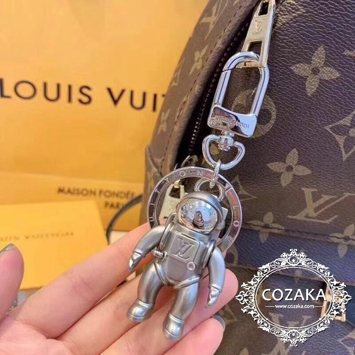 無地・新色登場！ LOUIS VUITTON スペースマン 宇宙飛行士 キーリング