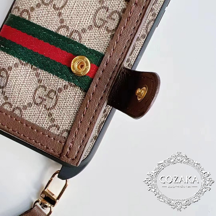 gucci iphone15 pro肩掛けケース