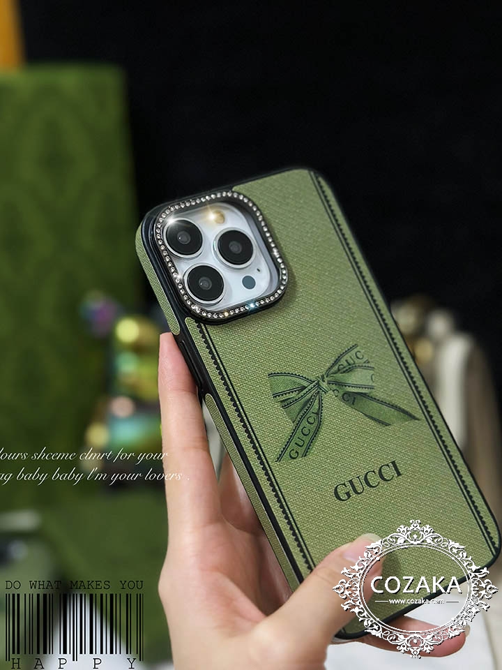 gucci 新作の iphone15ケース