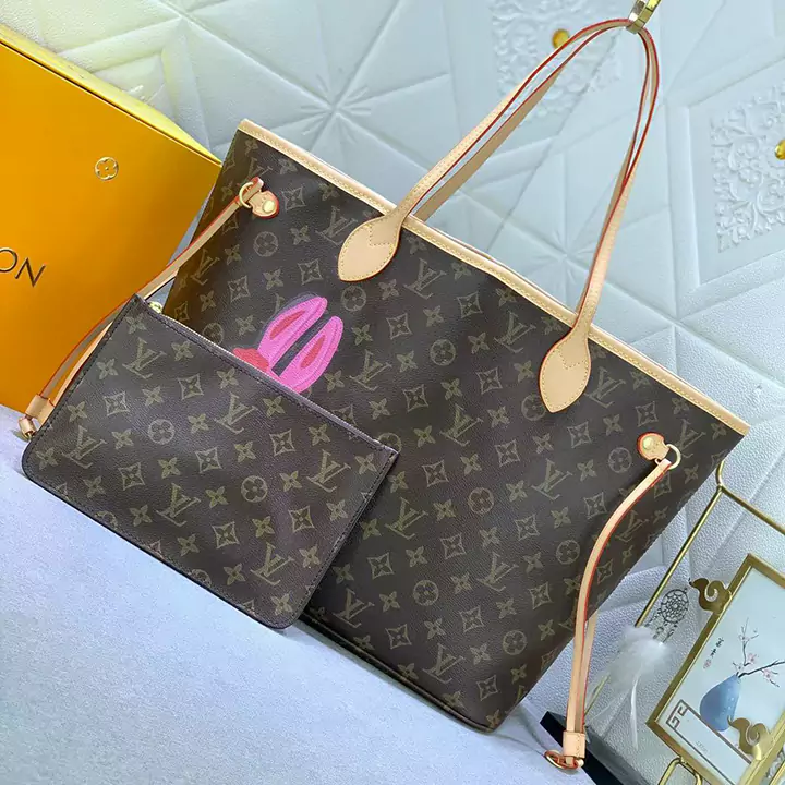 ハンドバッグ 高級感 vuitton