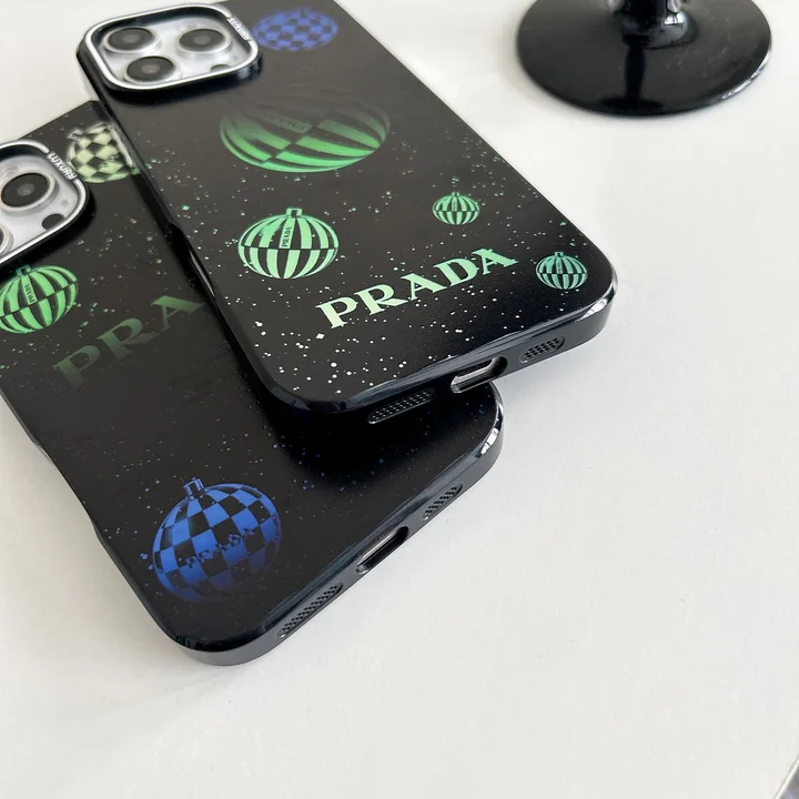 アイホン 16プラス prada スマホケース ブランド柄