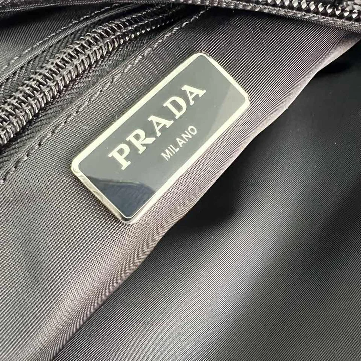 Prada メンズ