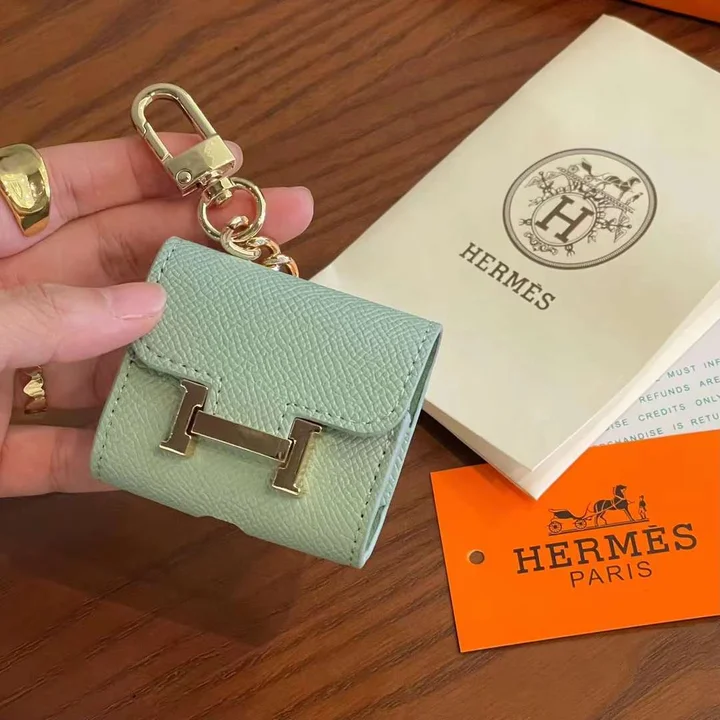 ブランド AirPods4 ケースHERMES