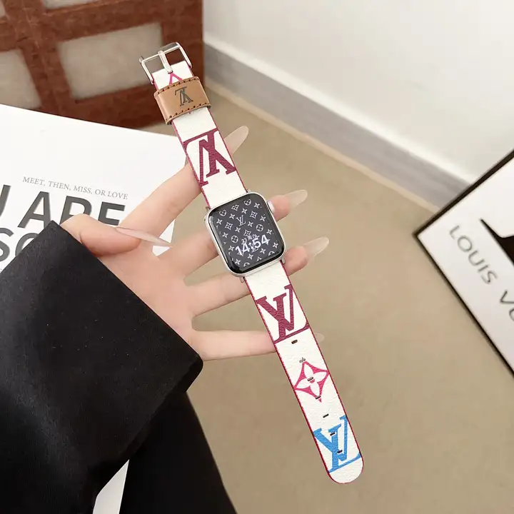 合皮モノグラム柄