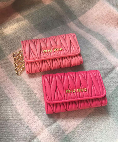 ミュウミュウ キーケース,キーケース miumiu,マトラッセ羊革 miu miu キーケース