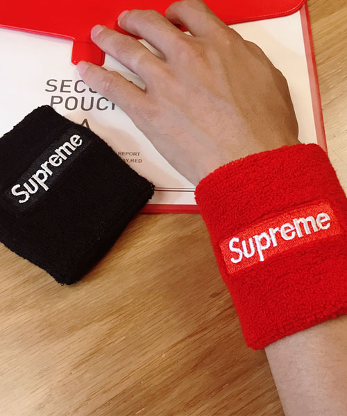 supreme リストバンド